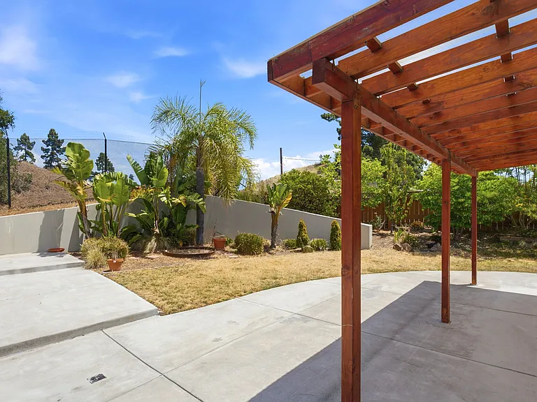 1680 Grove Way — Photo 39