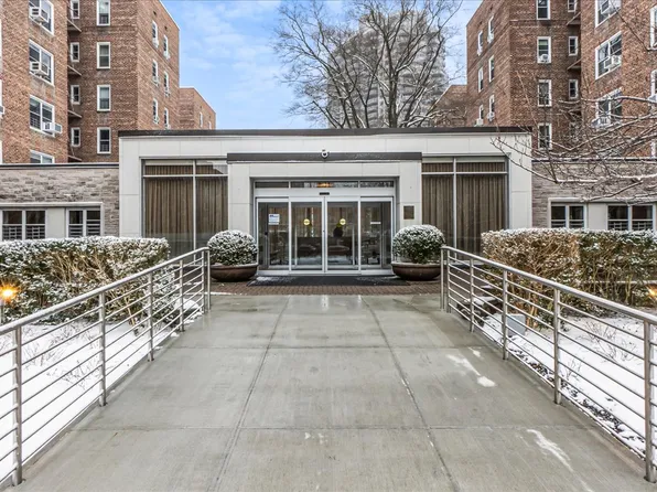 112-20 72nd Drive image 1 of 30