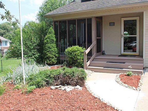 3rd image of 3952 N Rosewood Ct