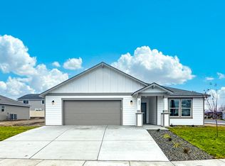 805 Grapevine St, Grandview, WA 98930