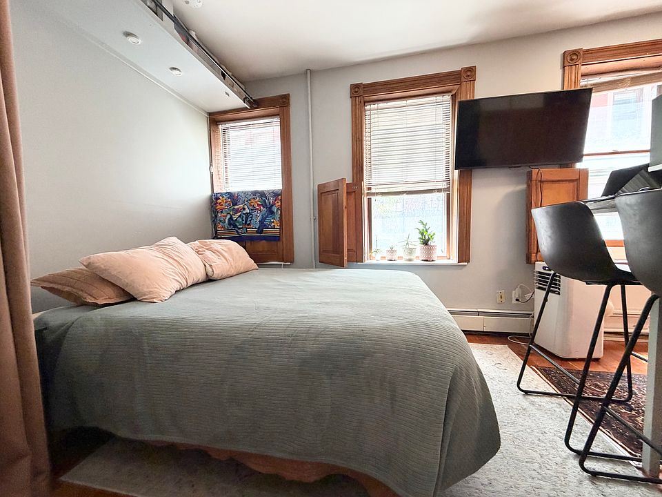 1st image of 59 Myrtle St APT 1
