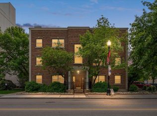 1125 17th Ave SW #9, Calgary, AB T2T0B5