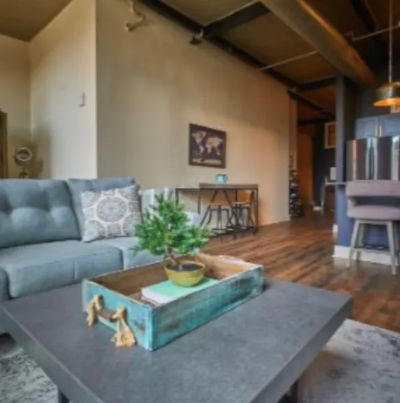 321 S Salina St #301 — Photo 2