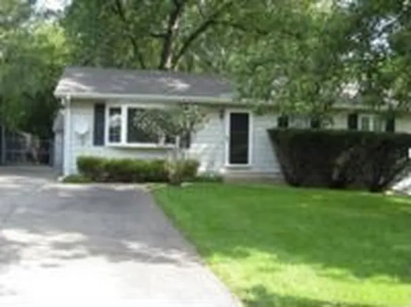 18650 W Old Plank Rd, Grayslake, IL 60030