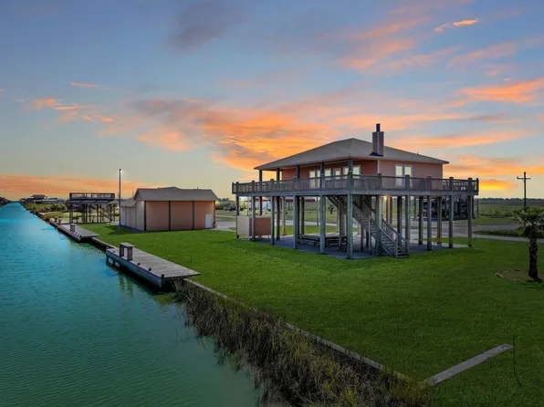 1332 Van Sant, Pt Bolivar, TX 77650