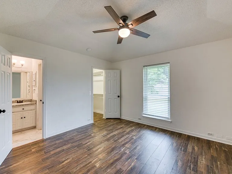 1700 Willow Vale Dr — Photo 16