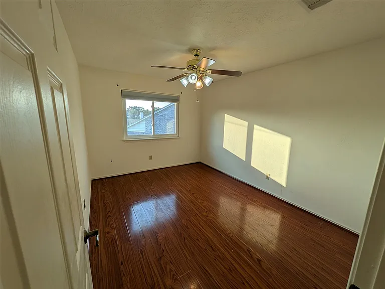 17054 Cairnlassie St — Photo 16