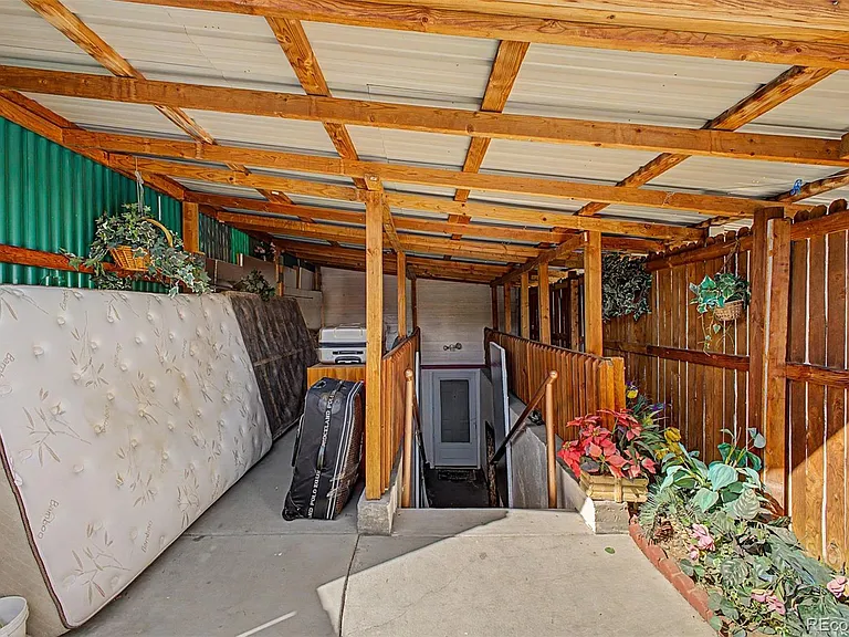 2757 S Salida St — Photo 41