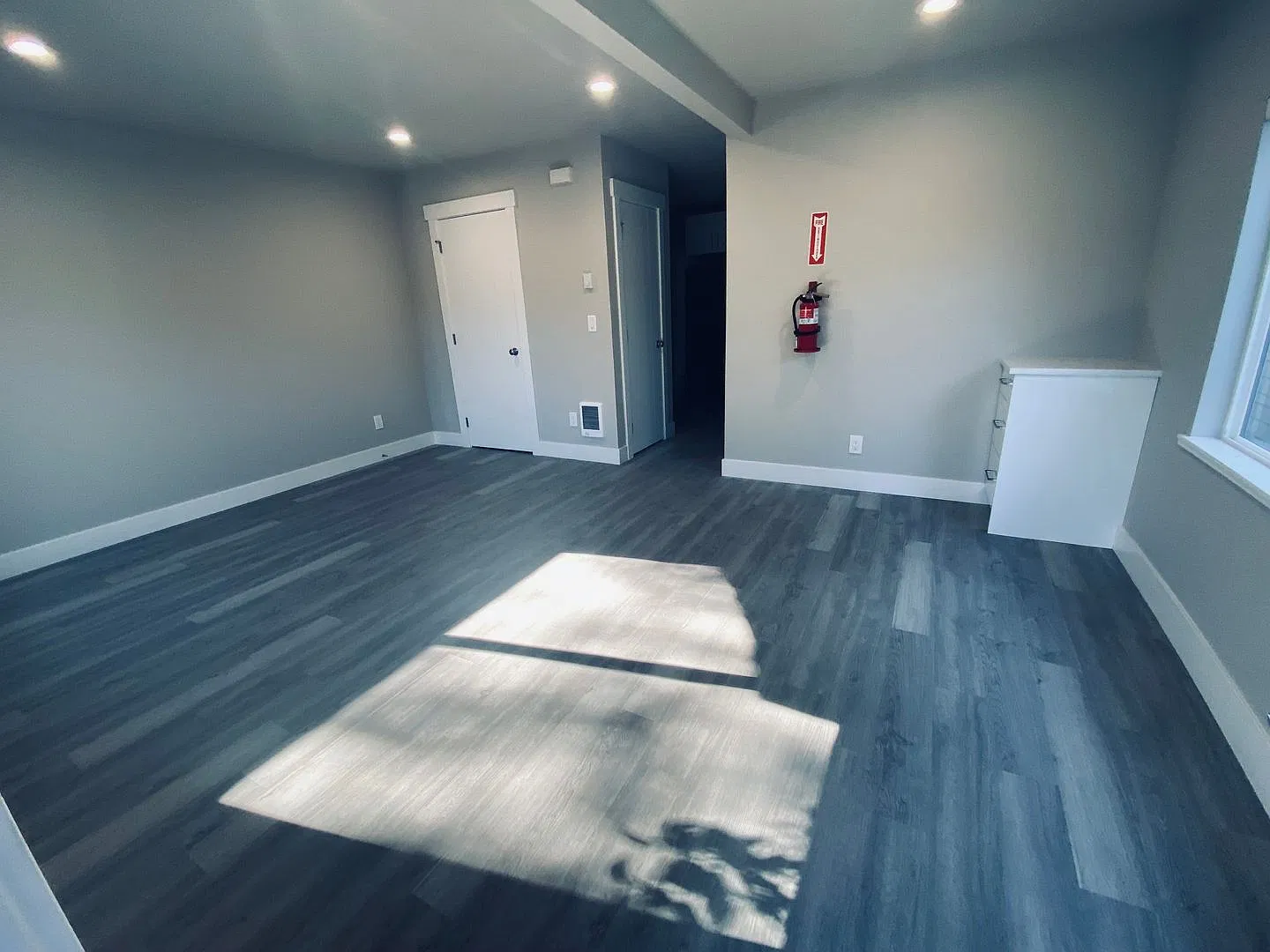 Charming, Fully Remodeled 3-Bedroom Apartment in North Everett! — Photo 4