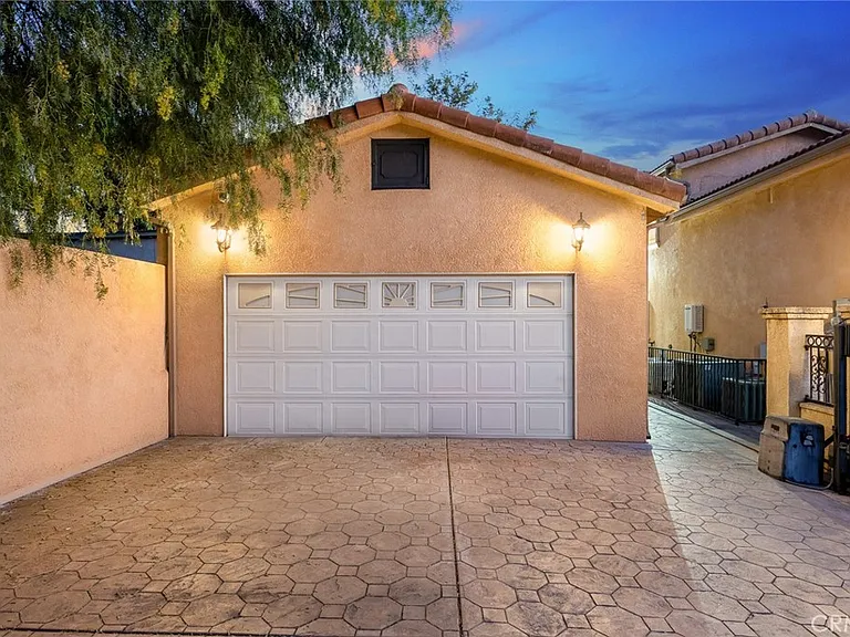 10610 Oak Tree Way — Photo 49