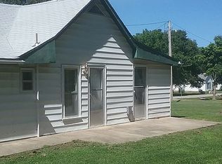 611 N Jackson St, El Dorado Springs, MO 64744