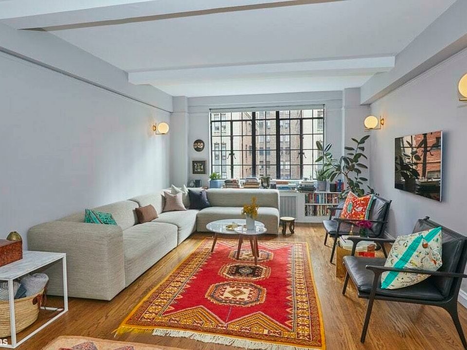 1st image of 324 E 41st St #701