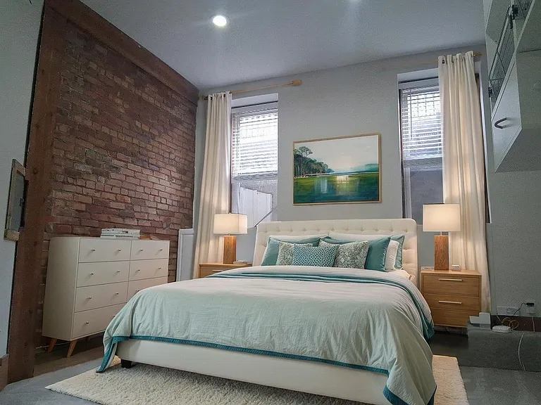 533 Milton St #1 — Photo 11