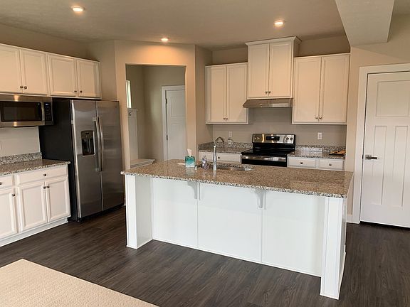 5th image of 384 Warm Springs Dr