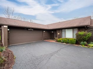 3506 Somerset Dr APT B, Youngstown, OH 44505
