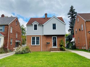869 Keystone Dr, Cleveland Heights, OH