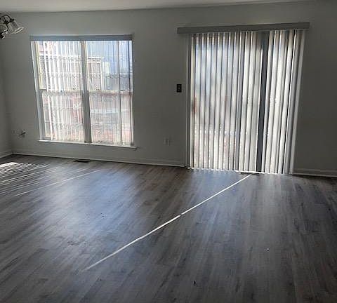 5th image of 3029 Lost Creek Blvd