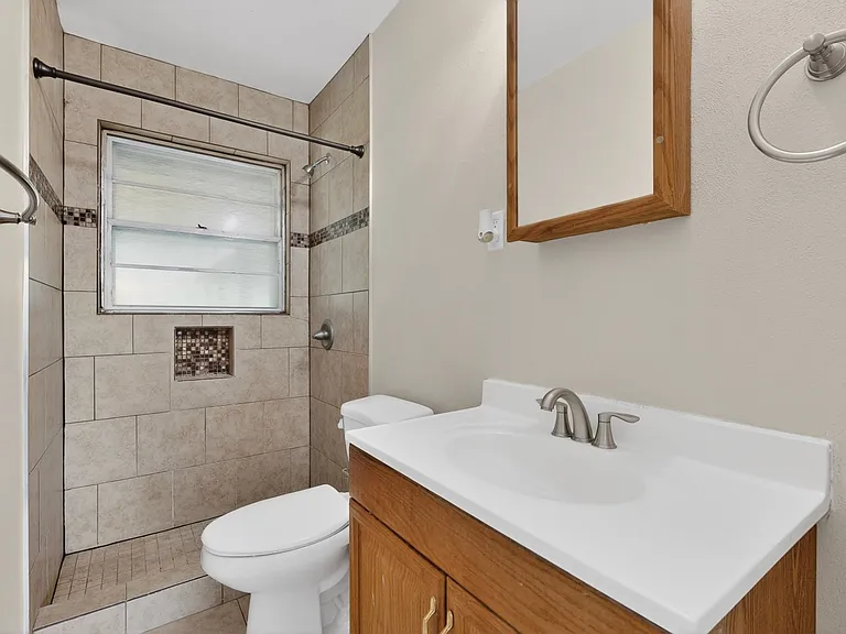 1016 Sproles Dr — Photo 36