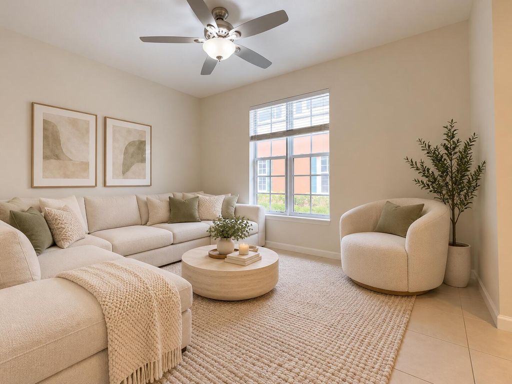 726 SW 1st Way, photo 3