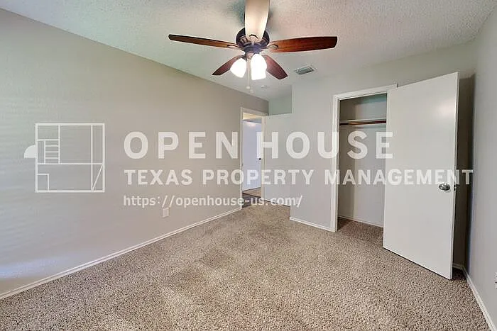 1328 Chicota Dr — Photo 14