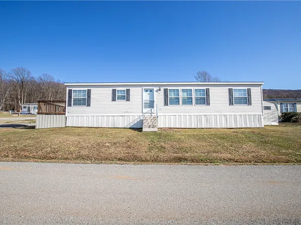 99 Arlene St, Hopwood, PA 15445