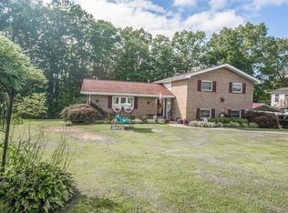 203 Grist Mill Dr, Beckley, WV 25801