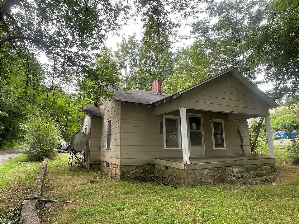 110 Center St, Jonesville, NC 28642 Zillow