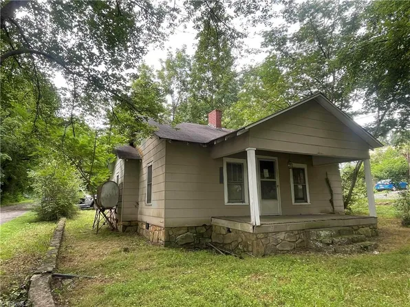 110 Center St, Jonesville, NC 28642