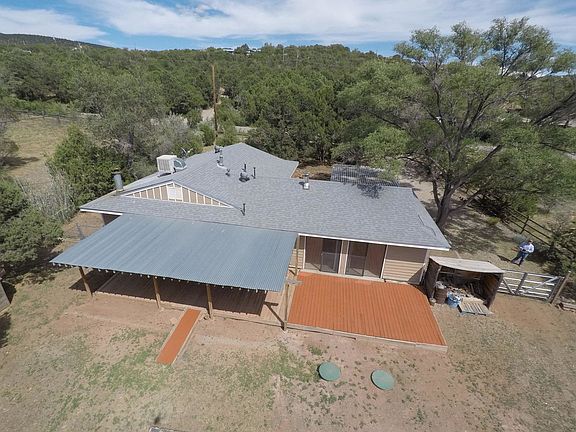 3rd image of 22 Jennifer Dr