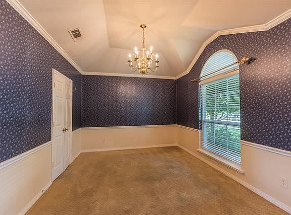 5th image of 2100 Glendale Dr