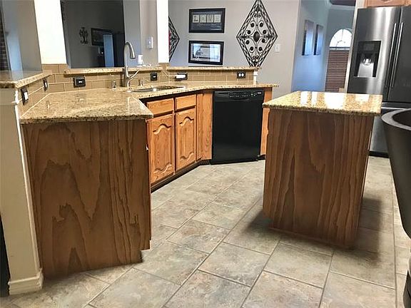 5th image of 332 Idaho Ln