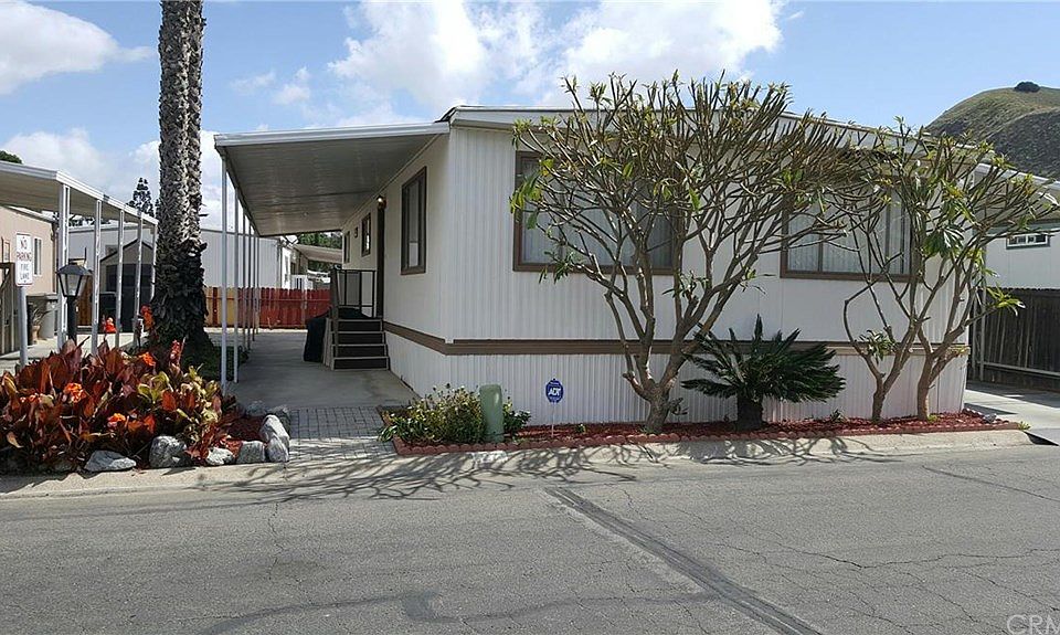 2nd image of 4901 Green River Rd #27