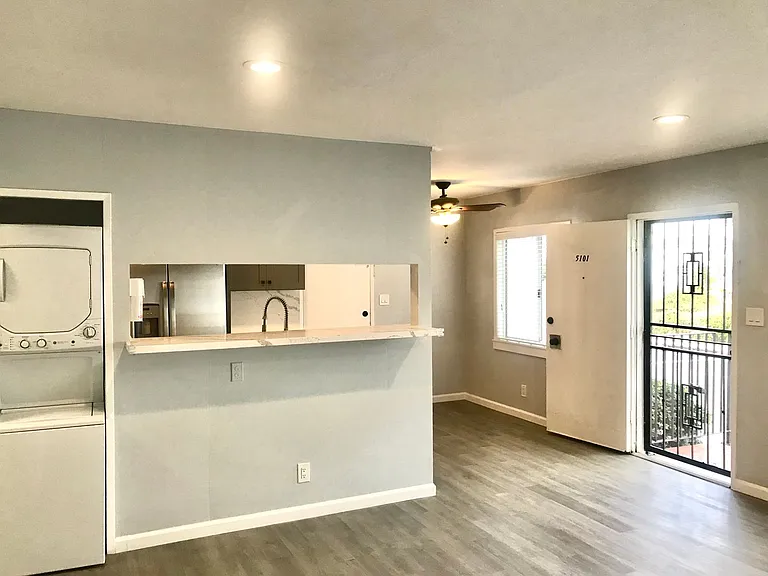 5101 Pacific Ave — Photo 8