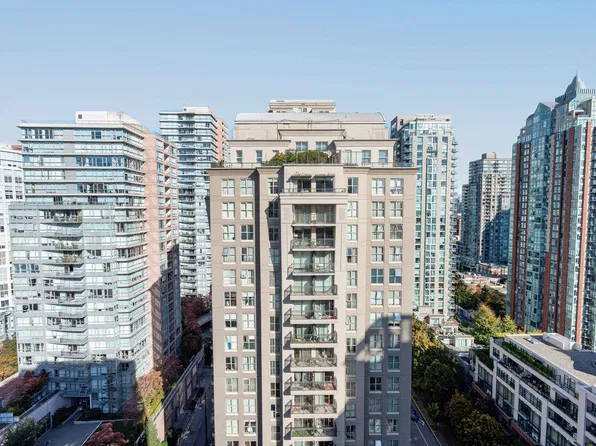 1001 Richards St #2002, Vancouver, BC V6B 1J6