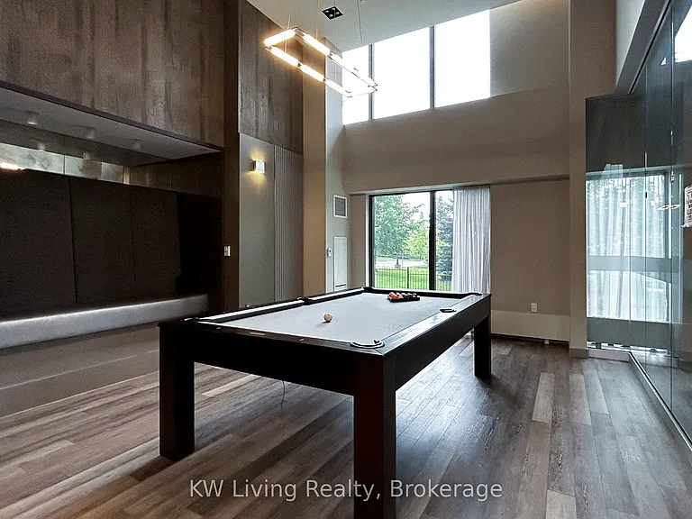 75 Oneida Cres #1703 — Photo 37