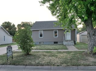 410 Grant St, Quinter, KS 67752