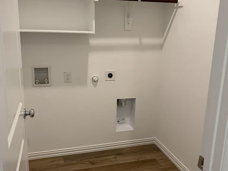 1128 Flameleaf Dr — Photo 5