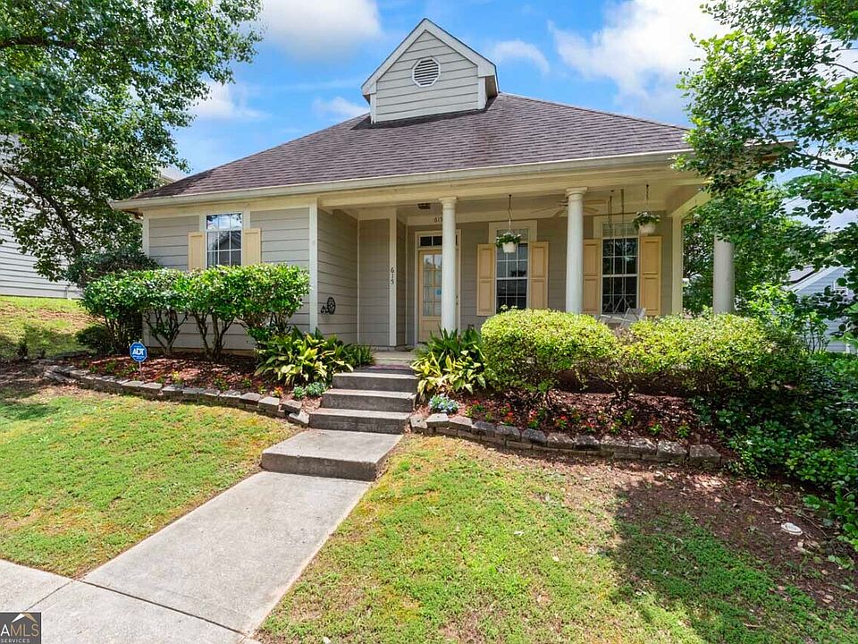 1st image of 615 Brookwater Dr