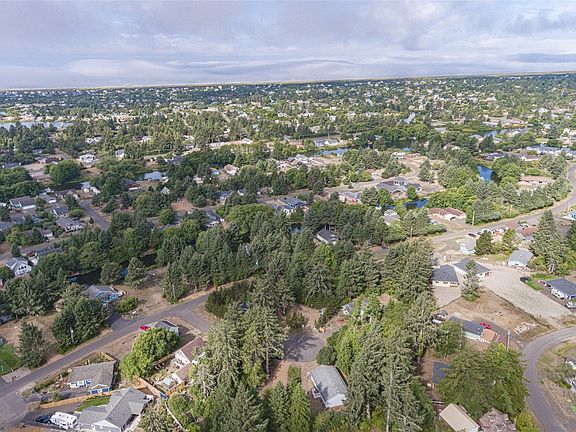 5th image of 758 Pintail Court SE