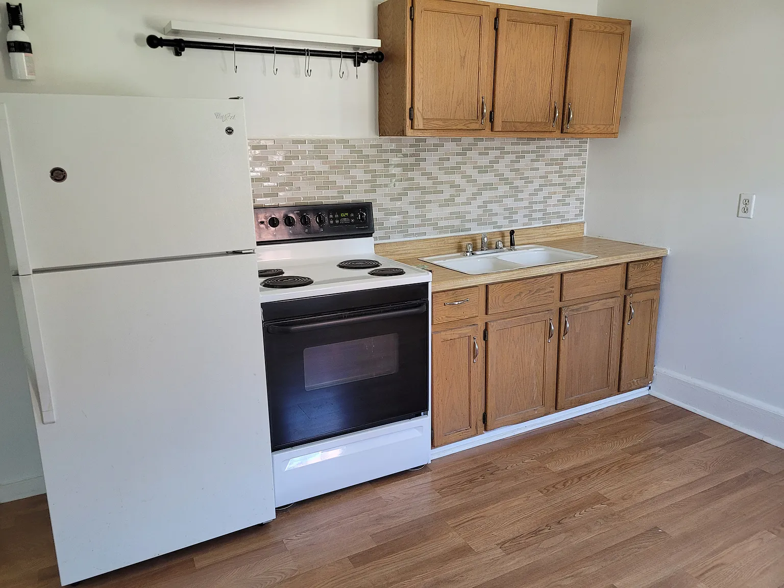 2 bed, $1,200 — Photo 2