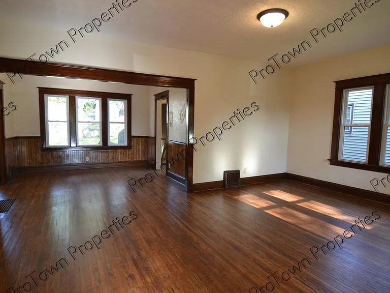 609 Ida St — Photo 4