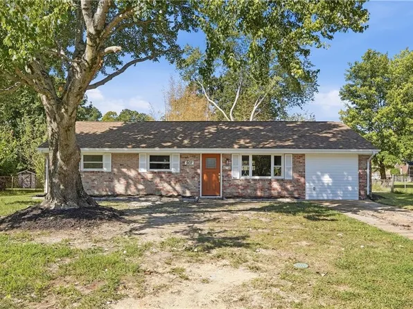 907 Sumter Dr, Newport News, VA 23608