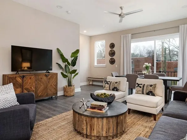 333 Douglas Ave APT 2, Nashville, TN 37207