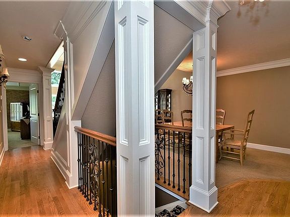 3rd image of 11 Waterford Ln