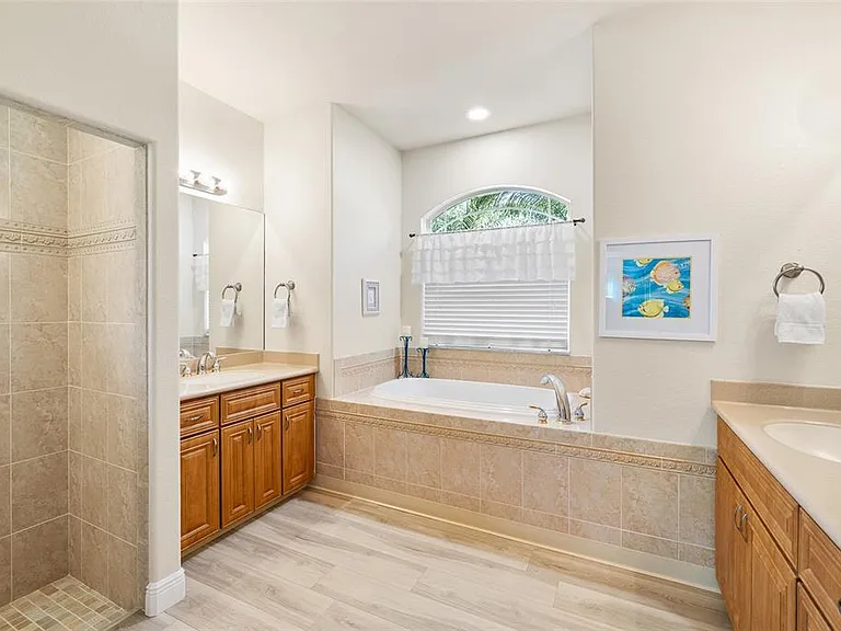 3730 Crandon Rd — Photo 23