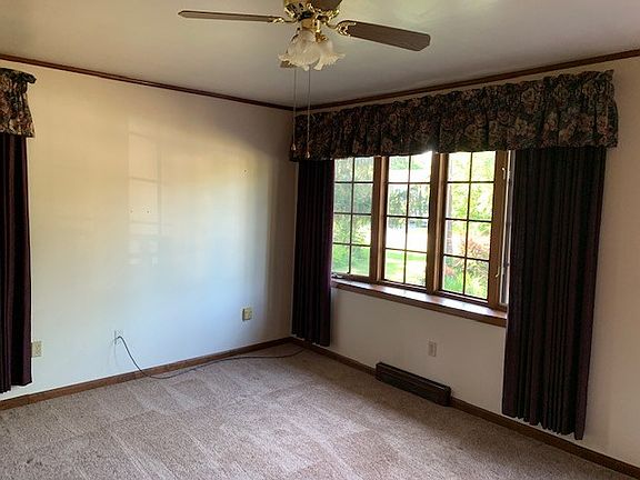 2nd image of 17 Eddie Dr