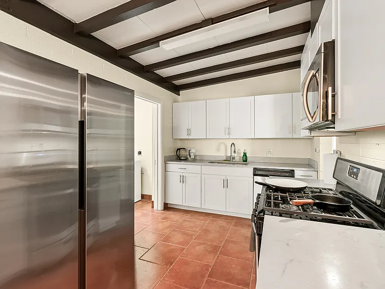 1439 E Hatcher Rd #2 — Photo 11