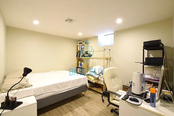 Rented by null | media 9