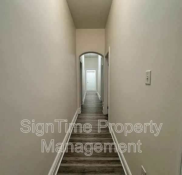 103 E Washington St #1E — Photo 9