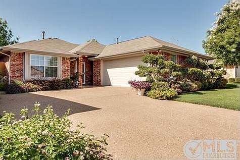1st image of 716 Nandina Way